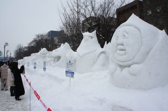 Snowfestival in sapporo odori 1