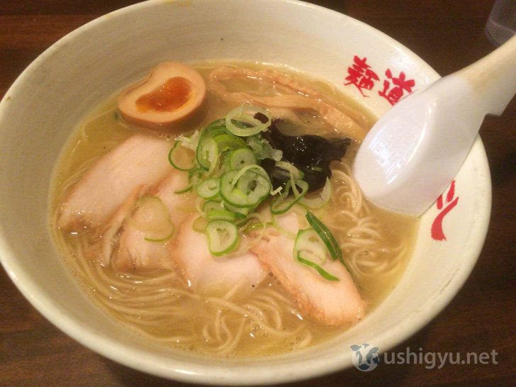 麺道はなもこしの鶏だしラーメン