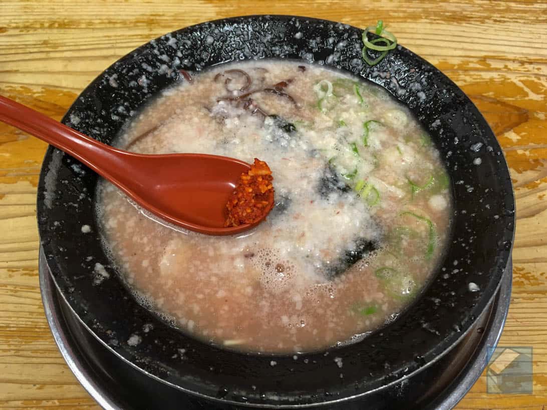 「火の国文龍」の名物は超こってりのとんこつラーメン