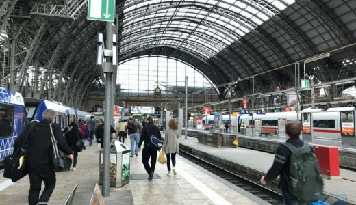 ドイツ・フランクフルト空港から中央駅へ、電車（Sバーン）で向かう道順とチケット購入方法