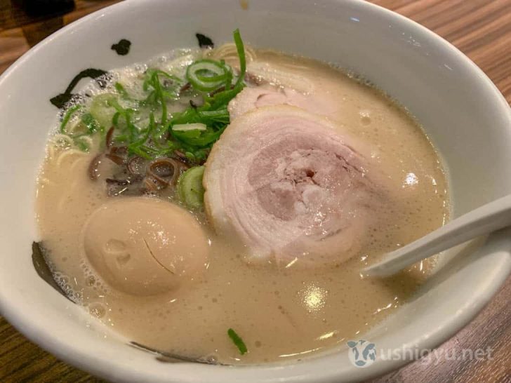 「まんかい」の純とん煮玉子入りの具