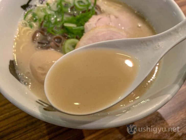 まんかいの豚骨ラーメンスープ