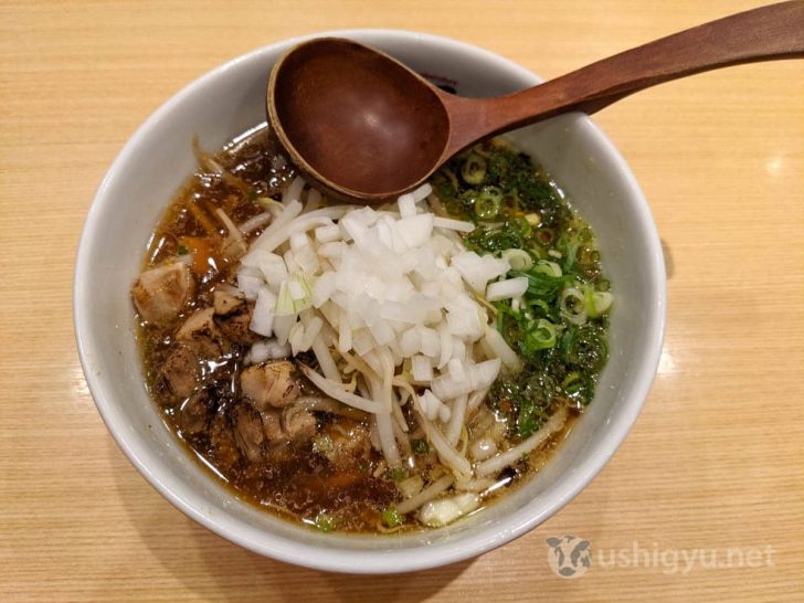 あっさり醤油ラーメンの「白雲」