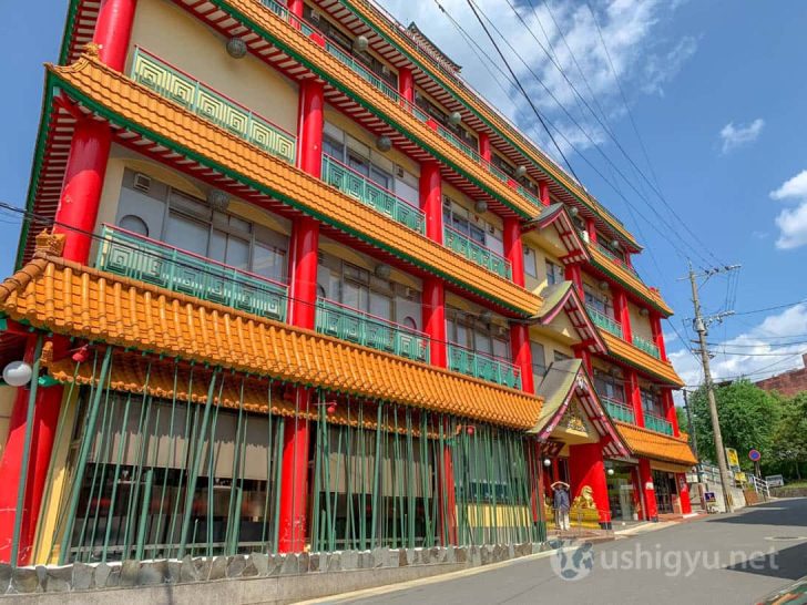 ゴージャスな建物の宝来軒別館