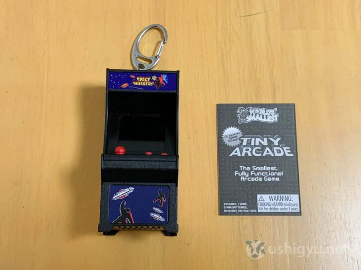 Tiny Arcadeの中身は本体と説明書