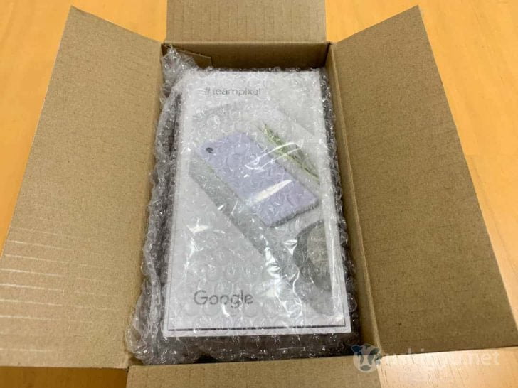 コンパクトなダンボール箱に入ったPixel 3a