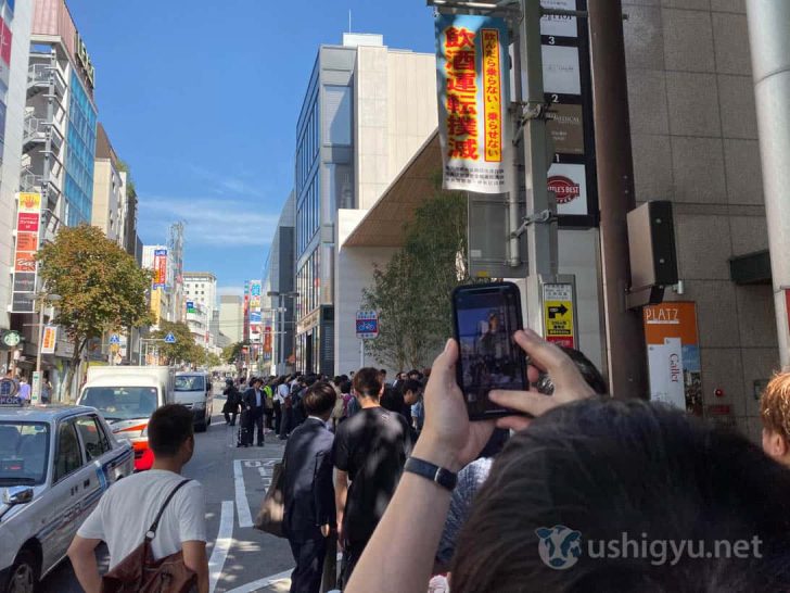 やっとApple福岡の見える角まで来たのが10:20頃