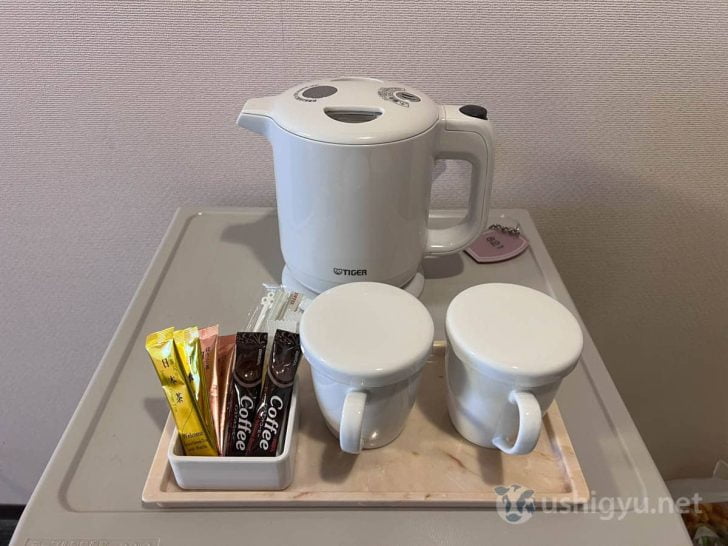 電気ポットやコーヒー、お茶も完備