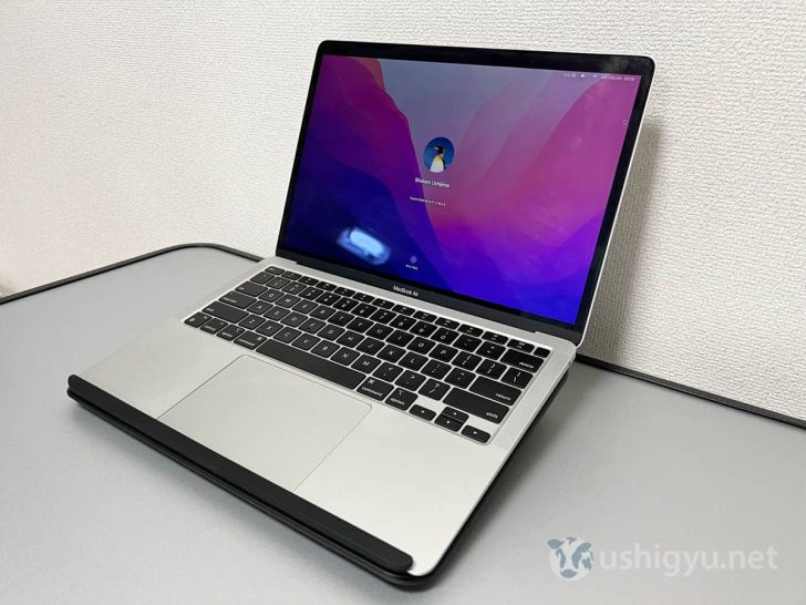 MacBook Air（13インチ）を載せてもぴったり