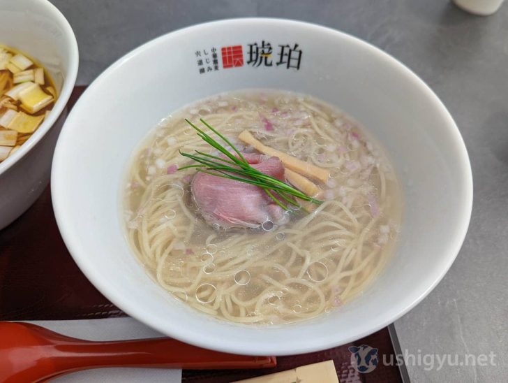 宍道湖しじみ中華蕎麦 琥珀