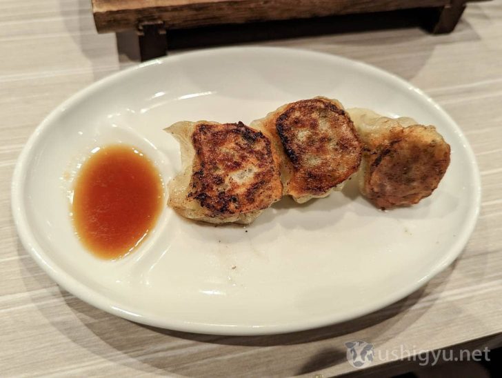 麺屋我ガでぜひもうひとつ注文してほしいのが、焼餃子