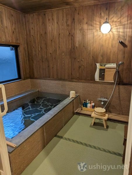 離れの部屋にはすべて内湯がついている