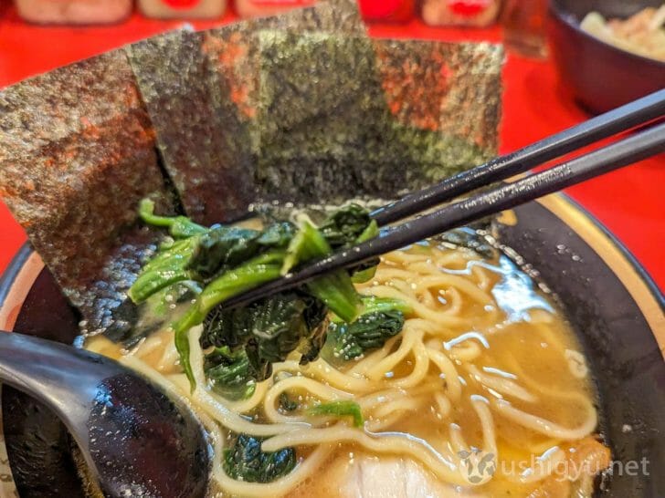 ラーメンに入ったほうれん草