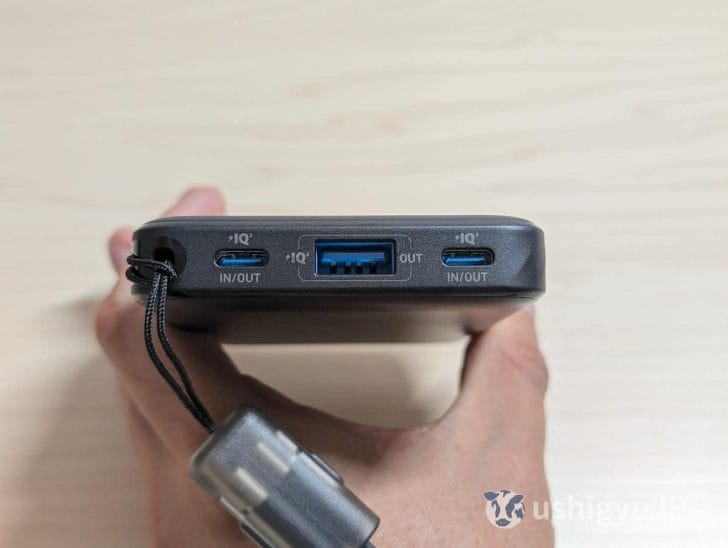 入力・出力どちらも可能なUSB-Cポートが2つ、出力専用のUSB-Aポートが1つ