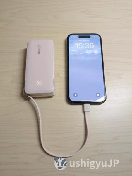 Anker Power Bank FusionでiPhone 15を充電