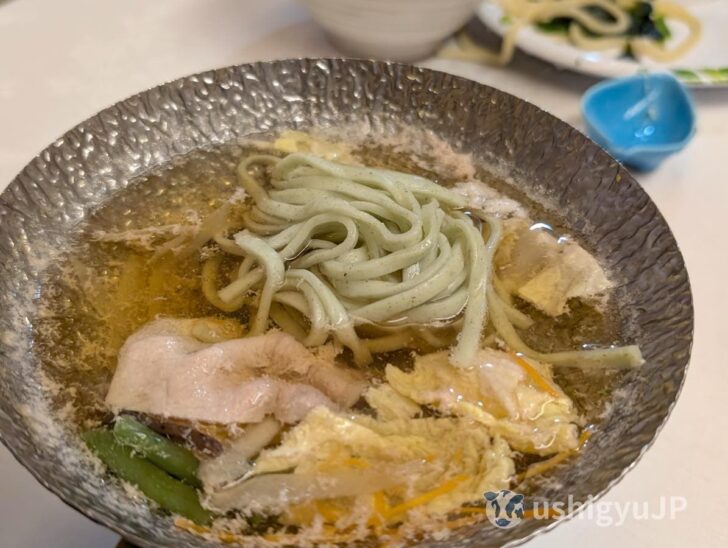 〆は十日町からむしうどん