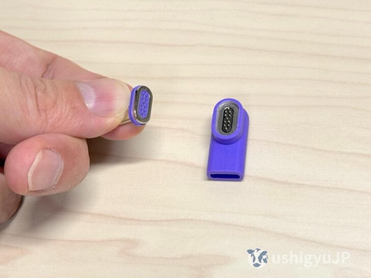 USB-Cコネクタ部分がマグネット式になっている