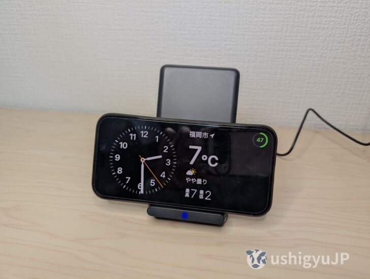 iPhoneならスタンバイ機能も使えるAnker PowerWave 10 Stand